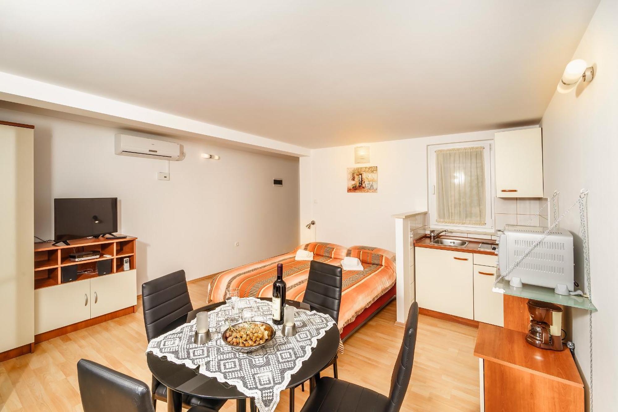 Apartmani Amila-Pisak Exterior foto